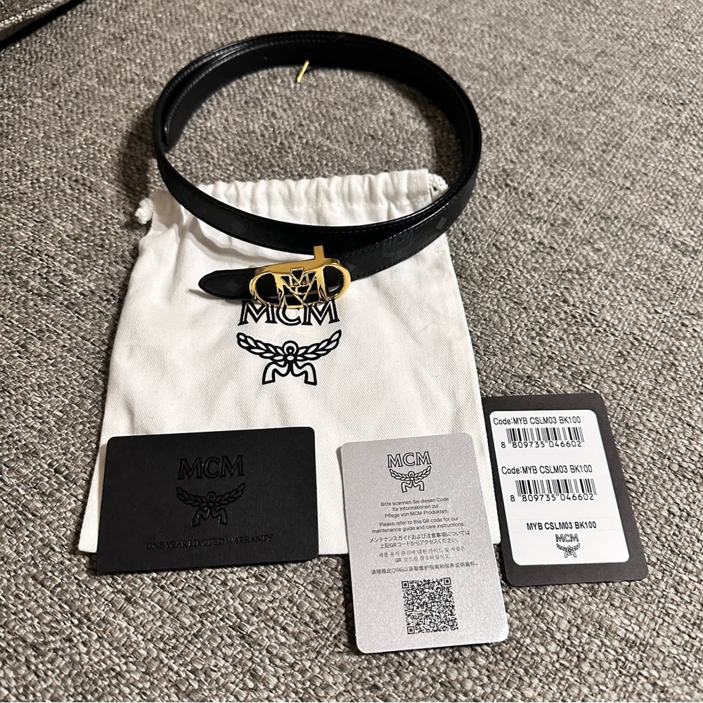 NWT MCM REVERSIBLE BLACK BELT